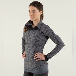 Lululemon Size 8 Base Runner 1/2 Zip in Coco Pique Black White / Black Pullover